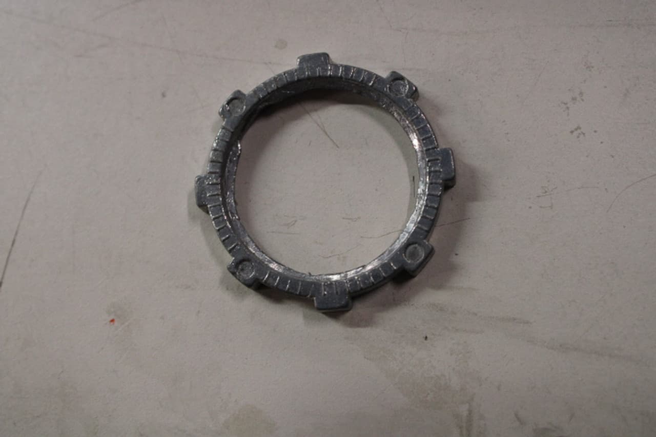 Thomas & Betts LN203 1", Die-Cast Zinc, Threaded Thomas & Betts LN203 1", Die-Cast Zinc, Threaded