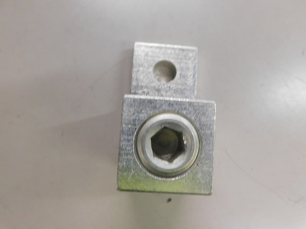 Ilsco TA-350 6 AWG to 350 KCMIL, 3/8" Stud, 2-1/4" L, 1-Hole, 1-Conductor, Electro Tin Plated Aluminum Alloy, Chamfered Wire Entry Ilsco TA-350 6 AWG to 350 KCMIL, 3/8" Stud, 2-1/4" L, 1-Hole, 1-Conductor, Electro Tin Plated Aluminum Alloy, Chamfered Wire Entry