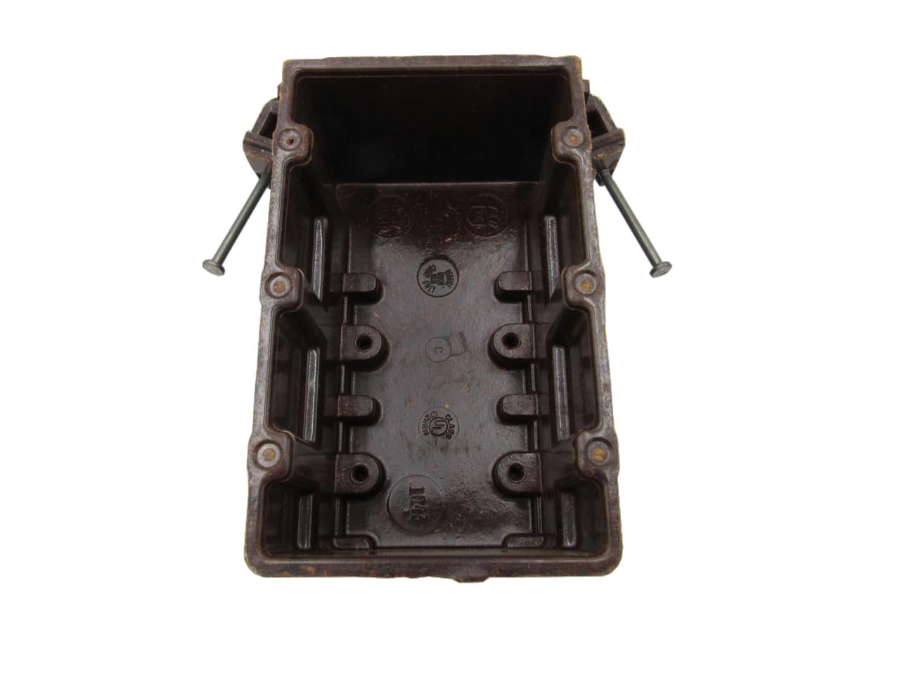 Thomas & Betts 1043 Thomas & Betts 1043 Outlet Boxes/Covers/Accessories 3 Gang Box Thomas & Betts 1043 Thomas & Betts 1043 Outlet Boxes/Covers/Accessories 3 Gang Box