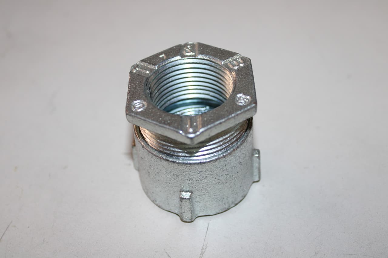 Thomas & Betts 677 1", Zinc Electroplated Chromate Coated Malleable Iron, Concrete Tight, Threaded, 3-Piece, Rigid/IMC Conduit Coupling Thomas & Betts 677 1", Zinc Electroplated Chromate Coated Malleable Iron, Concrete Tight, Threaded, 3-Piece, Rigid/IMC Conduit Coupling