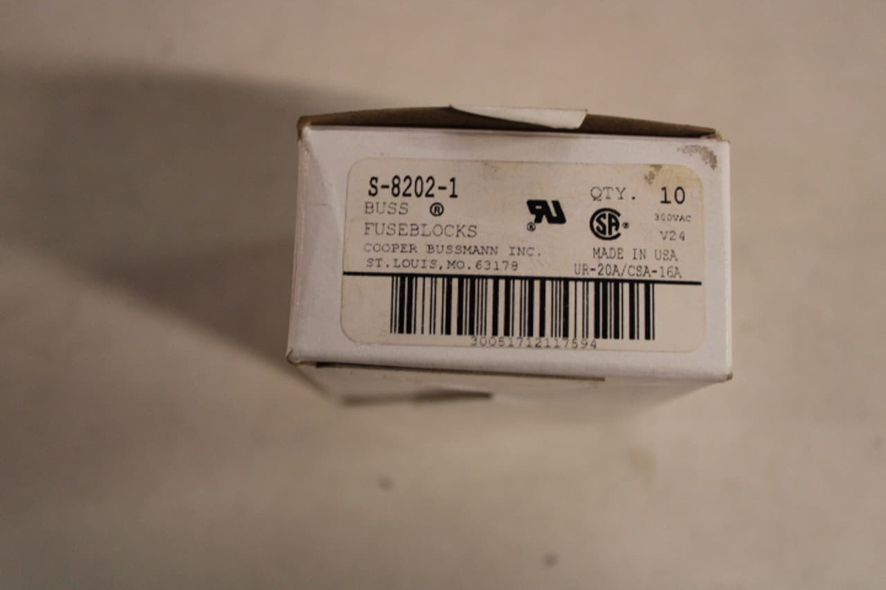 Cooper Bussmann S-8202-1 300 VAC/VDC, 30 A UL/16 A CSA, 1-Pole, 1/4" Quick Connect, Thermoplastic, Bolt-In, 40D, Bright Tin Plated Spring Bronze, Miniature, Fuse Block Cooper Bussmann S-8202-1 300 VAC/VDC, 30 A UL/16 A CSA, 1-Pole, 1/4" Quick Connect, Thermoplastic, Bolt-In, 40D, Bright Tin Plated Spring Bronze, Miniature, Fuse Block