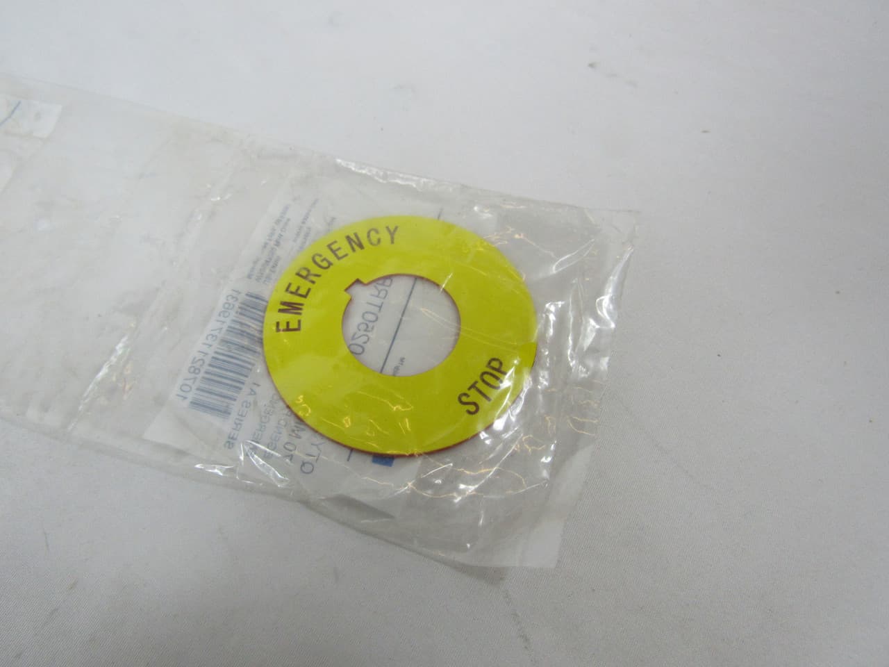 Eaton 10250TRP79 10250TRP79 Eaton - Eaton 10250T pushbutton legend plate, 10250T series, Round Legend Plate, Plastic, Yellow, Legend: E-STOP, Red, Round Eaton 10250TRP79 10250TRP79 Eaton - Eaton 10250T pushbutton legend plate, 10250T series, Round Legend Plate, Plastic, Yellow, Legend: E-STOP, Red, Round