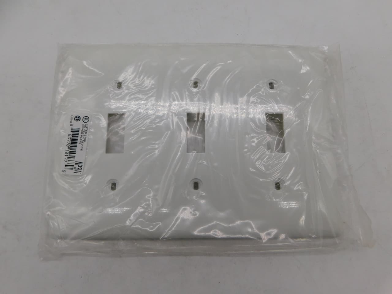 Hubbell NP3W Wallplates and Box Covers, Wallplate, Nylon, 3-Gang, 3) Toggle, White  ; Reinforcement ribs for extra strength ; Captive screw feature holds mounting screw in place ; High-impact, self-extinguishing nylon material ; Smooth, easy to clean finish ; Standard Hubbell NP3W Wallplates and Box Covers, Wallplate, Nylon, 3-Gang, 3) Toggle, White  ; Reinforcement ribs for extra strength ; Captive screw feature holds mounting screw in place ; High-impact, self-extinguishing nylon material ; Smooth, easy to clean finish ; Standard