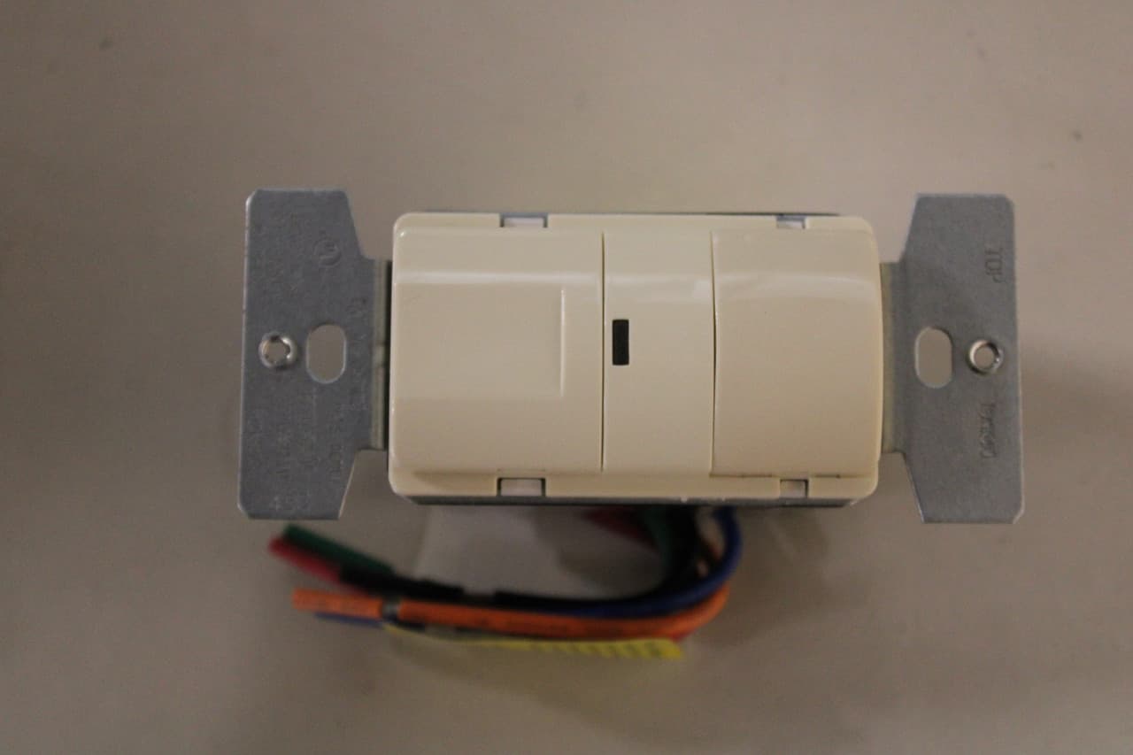 Eaton OSP10M-A OSP10M-A Eaton - Eaton Occupancy Sensor Switch, Incandescent, MLV, ELV, fluorescent, halogen, CFL, LED, electrical motor loads, Flush, Single-pole, Single-phase, 1000 sq ft coverage, Decorator, Sensor, 120/277 Vac, 800W (Incandescent/halogen a 729324) Eaton OSP10M-A OSP10M-A Eaton - Eaton Occupancy Sensor Switch, Incandescent, MLV, ELV, fluorescent, halogen, CFL, LED, electrical motor loads, Flush, Single-pole, Single-phase, 1000 sq ft coverage, Decorator, Sensor, 120/277 Vac, 800W (Incandescent/halogen a 729324)