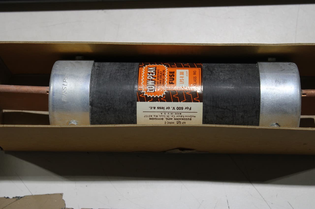 Cooper Bussmann LPS-R-300 Bussmann LPS-R-300 Fuses EA Cooper Bussmann LPS-R-300 Bussmann LPS-R-300 Fuses EA