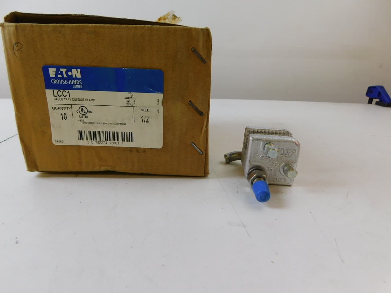 Eaton LCC1 1/2", Electrogalvanized and Aluminum Acrylic Painted, Cast Iron Body, Steel Hook/Set Screw/Clamping Nut Eaton LCC1 1/2", Electrogalvanized and Aluminum Acrylic Painted, Cast Iron Body, Steel Hook/Set Screw/Clamping Nut