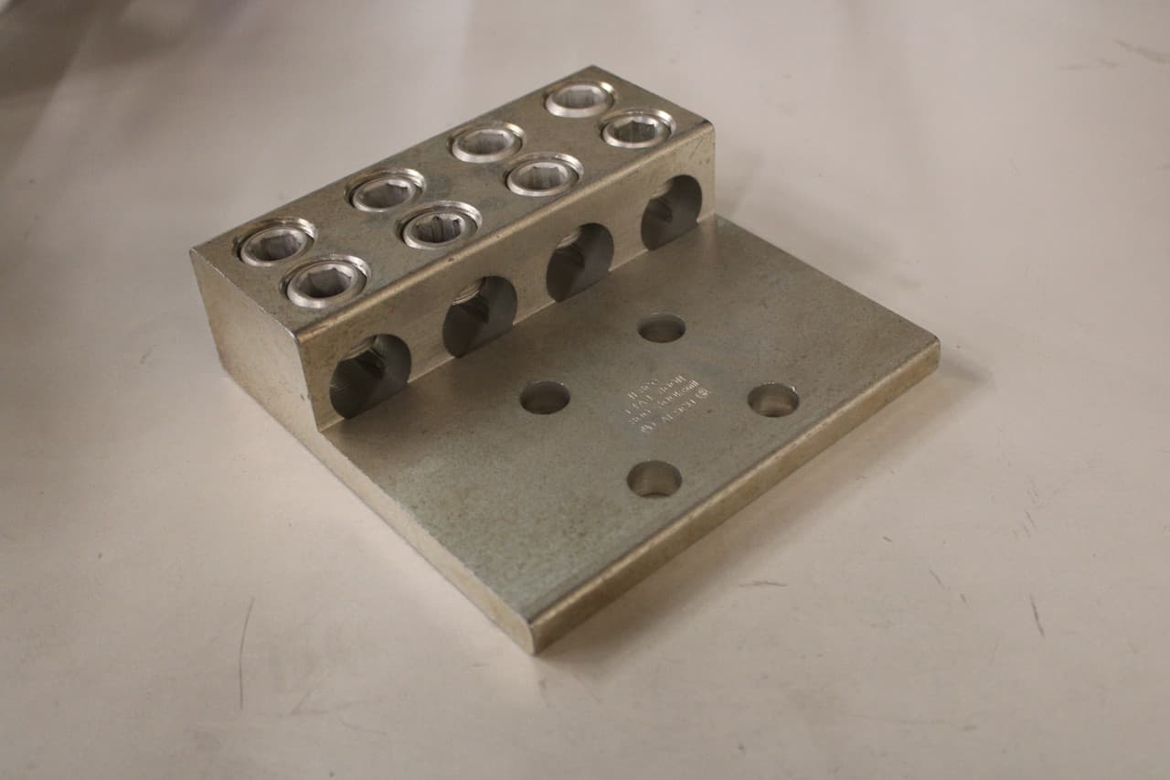 Ilsco T4A4-800N 300 to 800 KCMIL, 1/2" Stud, 5-31/32" L, 4-Hole, 4-Conductor, Electro Tin Plated Aluminum Alloy, Chamfered Wire Entry Ilsco T4A4-800N 300 to 800 KCMIL, 1/2" Stud, 5-31/32" L, 4-Hole, 4-Conductor, Electro Tin Plated Aluminum Alloy, Chamfered Wire Entry