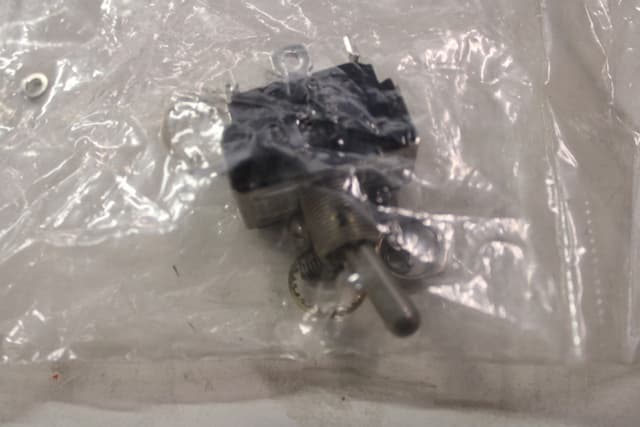 8824K14 Part Image. Manufactured by Eaton.